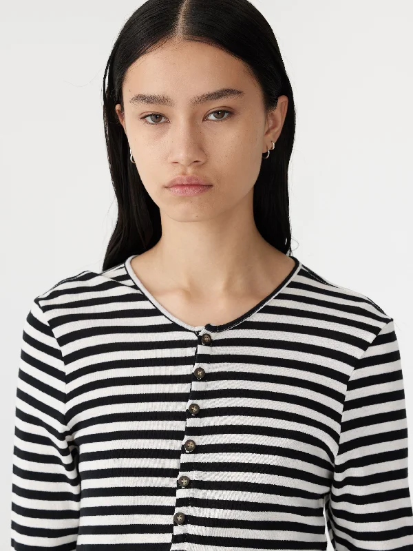 stripe rib placket long sleeve t.shirt